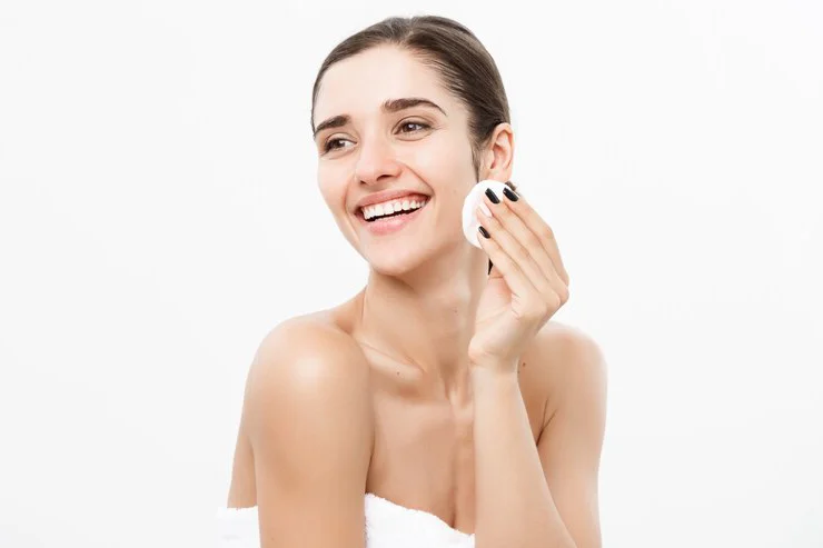 Oily Skin Care: 6 Best Salicylic Acid Face Washes